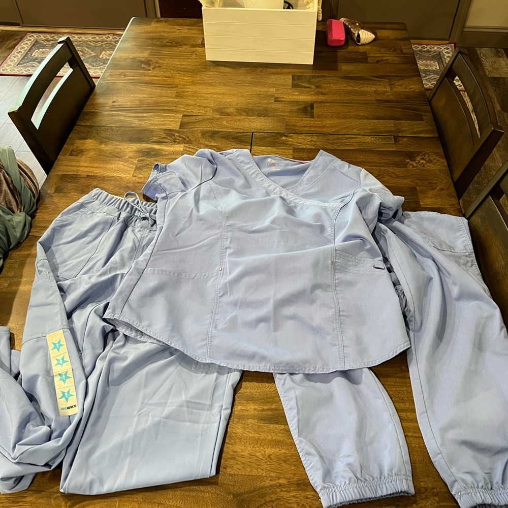 Scrubstar Uniform Light Blue with 2 pairs of pants. Size L